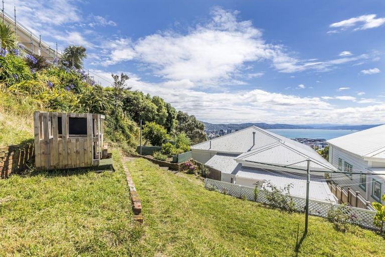 Photo of property in 14 Jefferson Street, Brooklyn, Wellington, 6021