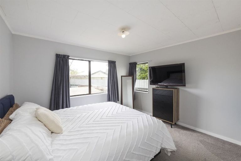 Photo of property in 3a Pluto Place, Milson, Palmerston North, 4414