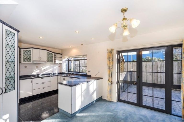 Photo of property in 2/350 Hardy Street, Nelson, 7010