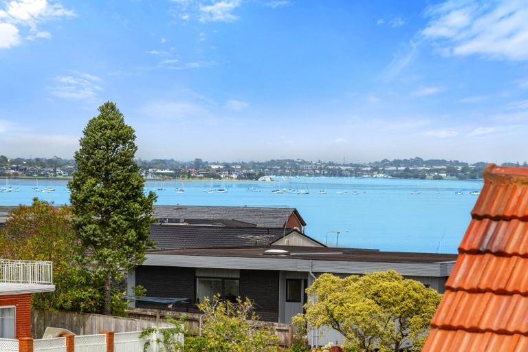 Photo of property in 2/47 Clovelly Road, Bucklands Beach, Auckland, 2012