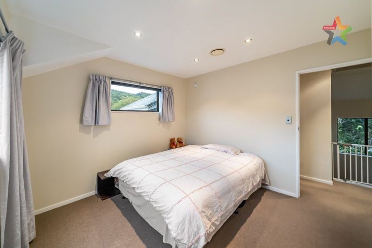 Photo of property in 2a Burke Grove, Naenae, Lower Hutt, 5011