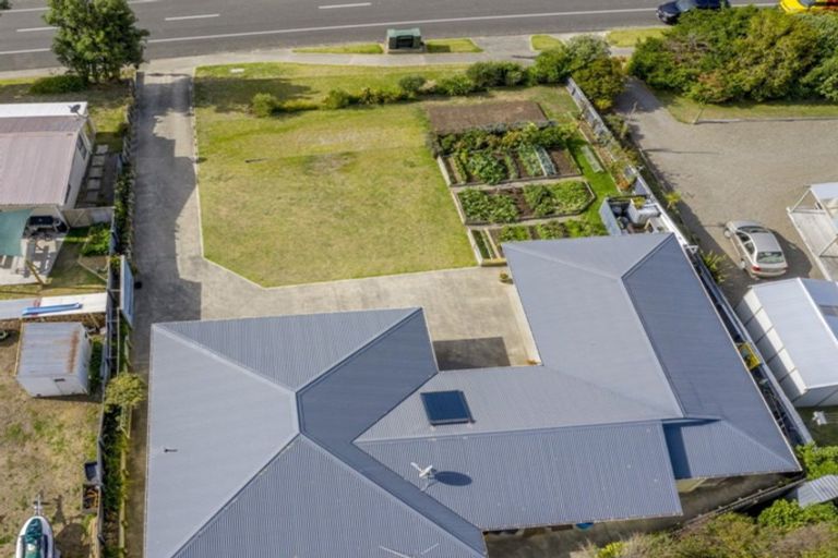 Photo of property in 72a Seabury Avenue, Foxton Beach, Foxton, 4815