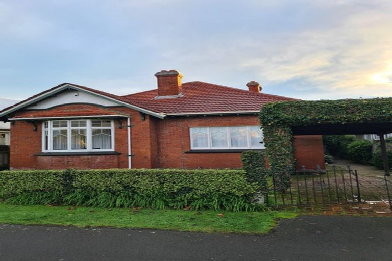 Photo of property in 82 Victoria Avenue, Avenal, Invercargill, 9810