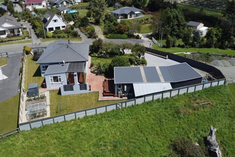 Photo of property in 37 Oban Street, Holmes Hill, Oamaru, 9401