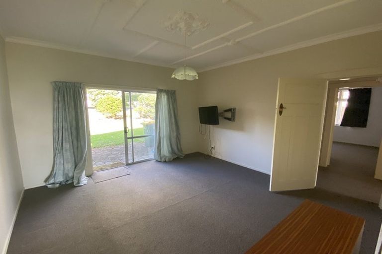 Photo of property in 123 Pendarves Street, New Plymouth, 4312