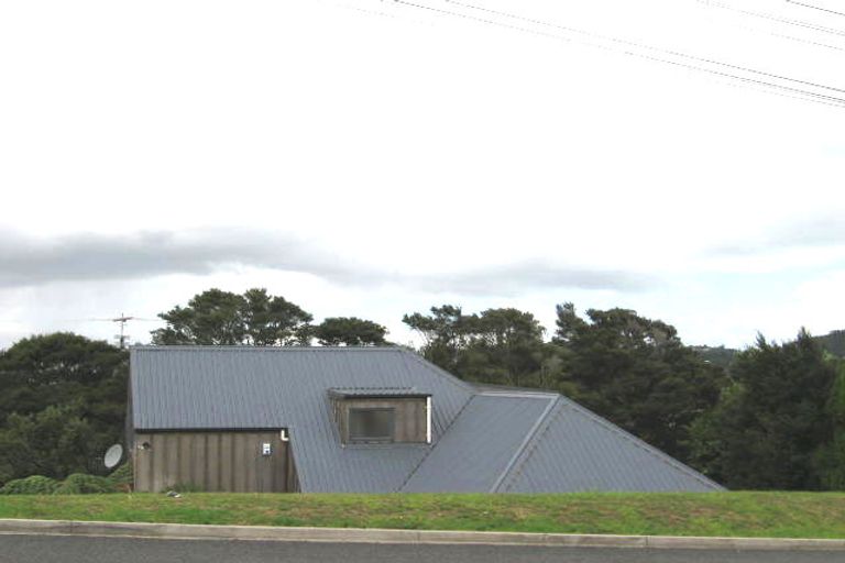 Photo of property in 6 Phillip Avenue, Glen Eden, Auckland, 0602