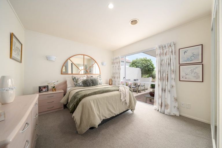 Photo of property in 4 Lakeside Villas, Whitby, Porirua, 5024