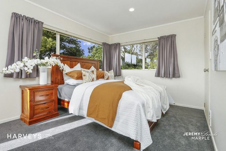 Photo of property in 13a West Lynn Road, Titirangi, Auckland, 0604