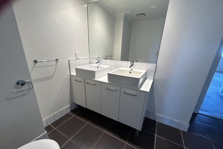 Photo of property in Mooring Apartments, 307/277 Maunganui Road, Mount Maunganui, 3116