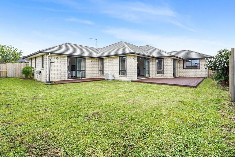 Photo of property in 64 Sirius Crescent, Rototuna North, Hamilton, 3210
