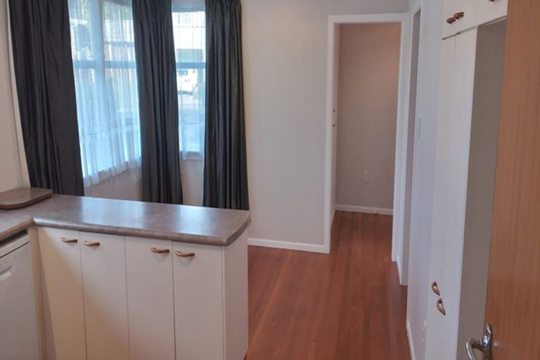 Photo of property in 7 Terrance Grove, Paparangi, Wellington, 6037