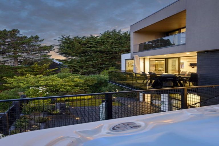 Photo of property in 8a Mandalay Lane, Redcliffs, Christchurch, 8081