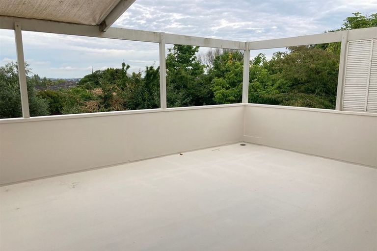 Photo of property in 5 Lewis Road, Pakuranga, Auckland, 2010