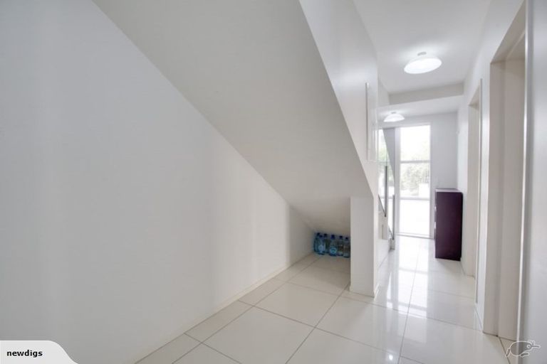 Photo of property in 3a Anderson Terrace, Mount Cook, Wellington, 6021