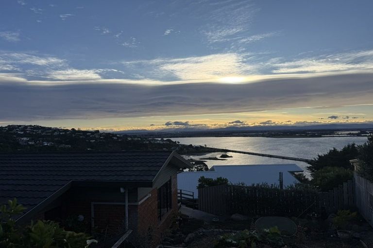 Photo of property in 1/56 Balmoral Lane, Redcliffs, Christchurch, 8081