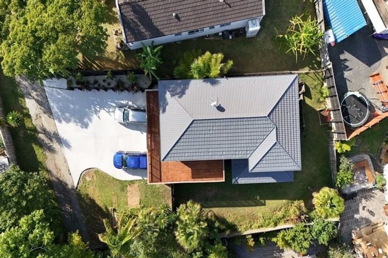 Photo of property in 20 Wallace Road, Ranui, Auckland, 0612