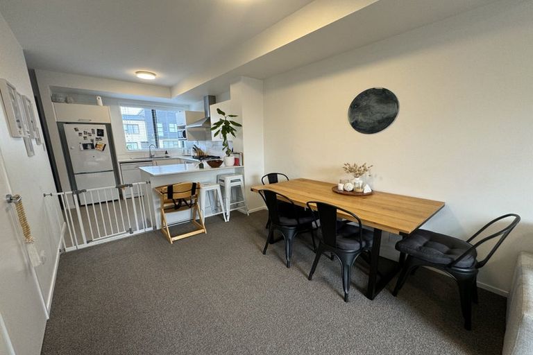 Photo of property in 86 Manarini Road, Westgate, Auckland, 0614