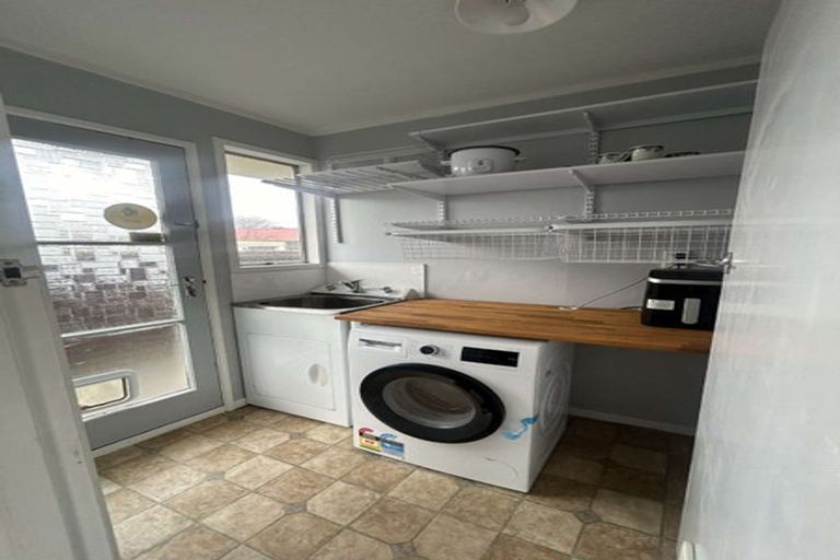 Photo of property in 2/23 Branksome Place, Parklands, Christchurch, 8083