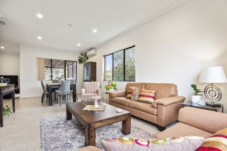 Photo of property in 64 Black Teal Close, Unsworth Heights, Auckland, 0632