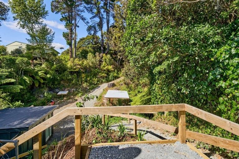 Photo of property in 33 Wyndham Road, Pinehaven, Upper Hutt, 5019