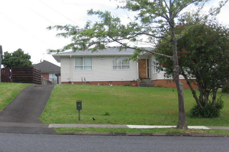 Photo of property in 36 Larne Avenue, Pakuranga Heights, Auckland, 2010