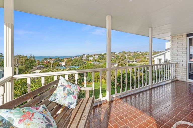 Photo of property in 98 Hebron Road, Waiake, Auckland, 0630