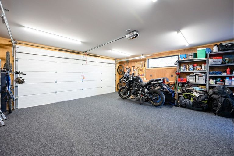 Photo of property in 37 Pounamu Avenue, Albert Town, Wanaka, 9305