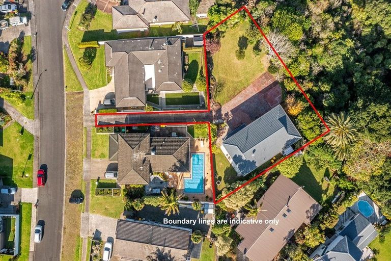 Photo of property in 13 Tarahanga Street, Northcote, Auckland, 0627