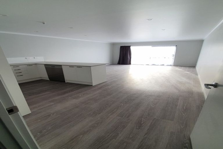 Photo of property in 2/9 View Road, Papakura, 2110