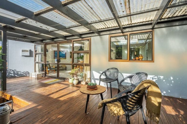 Photo of property in 52 Forest Road, Raumati South, Paraparaumu, 5032