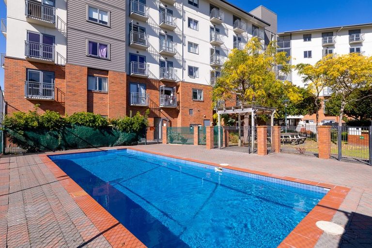 Photo of property in 5e/10 Crown Lynn Place, New Lynn, Auckland, 0600