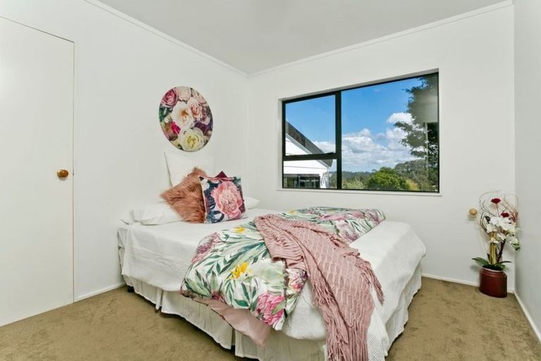 Photo of property in 2/157 Spinella Drive, Bayview, Auckland, 0629