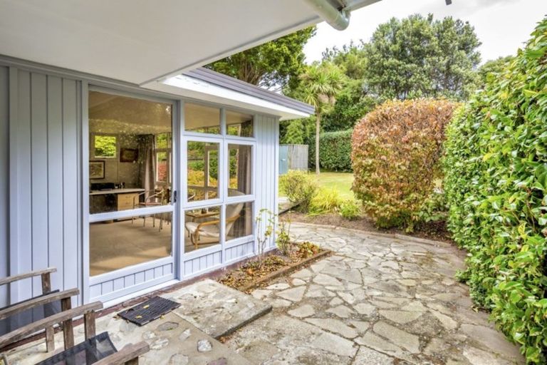 Photo of property in 22 Ngarara Road, Waikanae, 5036