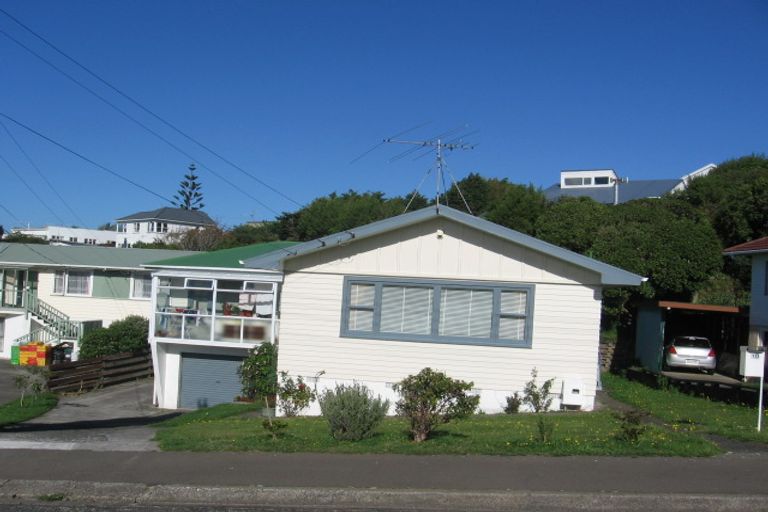 Photo of property in 10 Saville Row, Johnsonville, Wellington, 6037