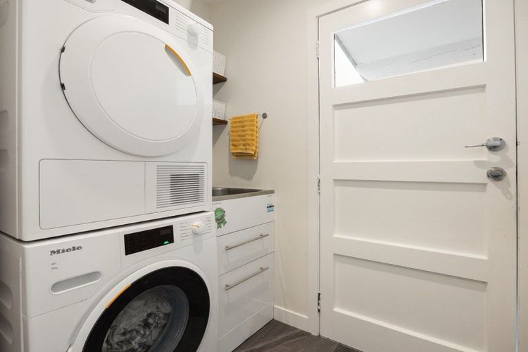 Photo of property in 893 Heaphy Terrace, Claudelands, Hamilton, 3214