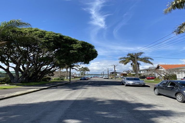 Photo of property in 19 Duders Avenue, Devonport, Auckland, 0624