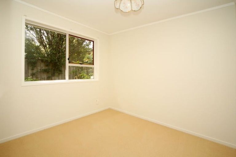 Photo of property in 51 Neal Avenue, Glenfield, Auckland, 0629