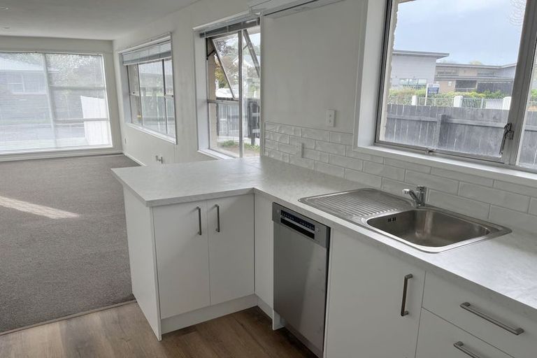 Photo of property in 1 Cheviot Street, Spreydon, Christchurch, 8024