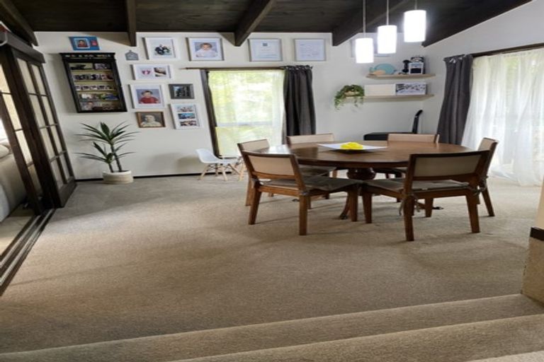 Photo of property in 1 Valdese Rise, Browns Bay, Auckland, 0630