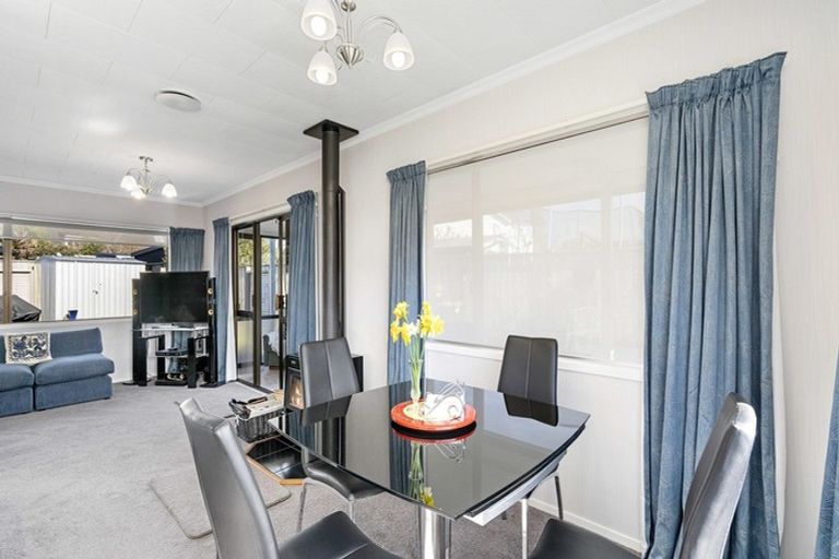 Photo of property in 30 Nikau Street, Inglewood, 4330