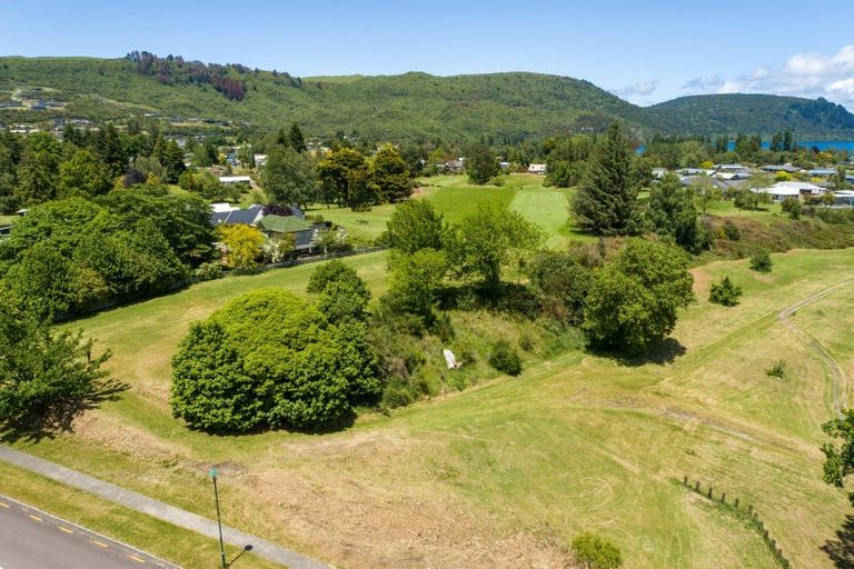 Photo of property in 63 Lisland Drive, Kinloch, Taupo, 3377