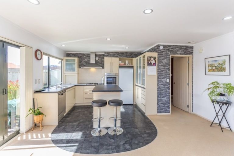 Photo of property in 1 Corfe Castle Lane, Levin, 5510