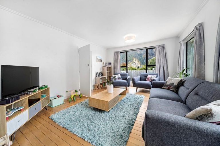 Photo of property in 53 Kent Street, Kingston, Athol, 9793