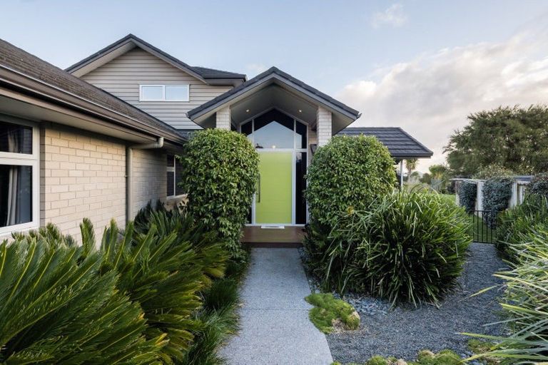 Photo of property in 142 Saint James Drive, Huntington, Hamilton, 3210