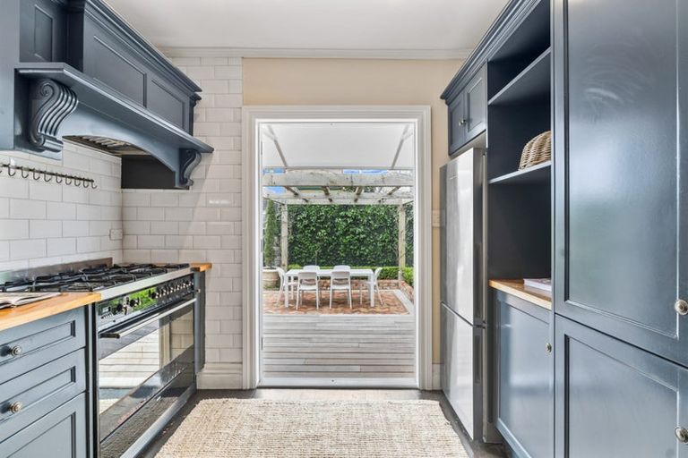 Photo of property in 1/2 Calliope Road, Devonport, Auckland, 0624