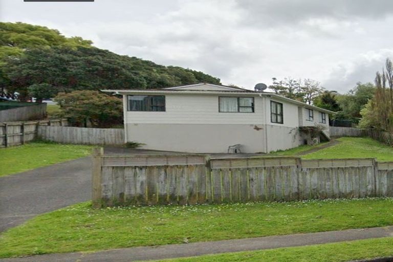 Photo of property in 25 Topliss Drive, Northcross, Auckland, 0632