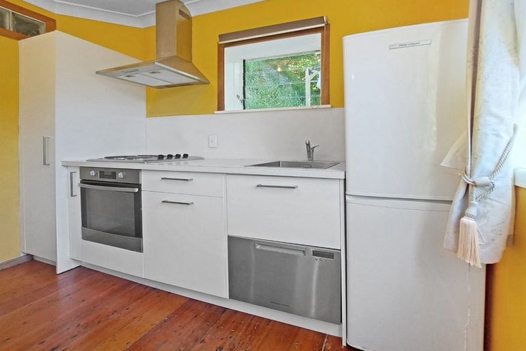 Photo of property in 47 Melrose Road, Island Bay, Wellington, 6023