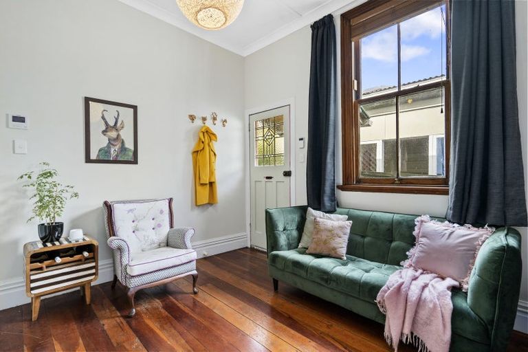 Photo of property in 8 Royal Street, Berhampore, Wellington, 6023