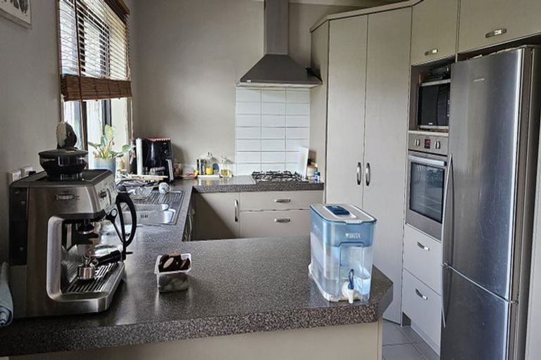 Photo of property in 5 Whitney Place, Rototuna North, Hamilton, 3210