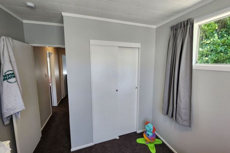 Photo of property in 80c Airlie Road, Plimmerton, Porirua, 5026